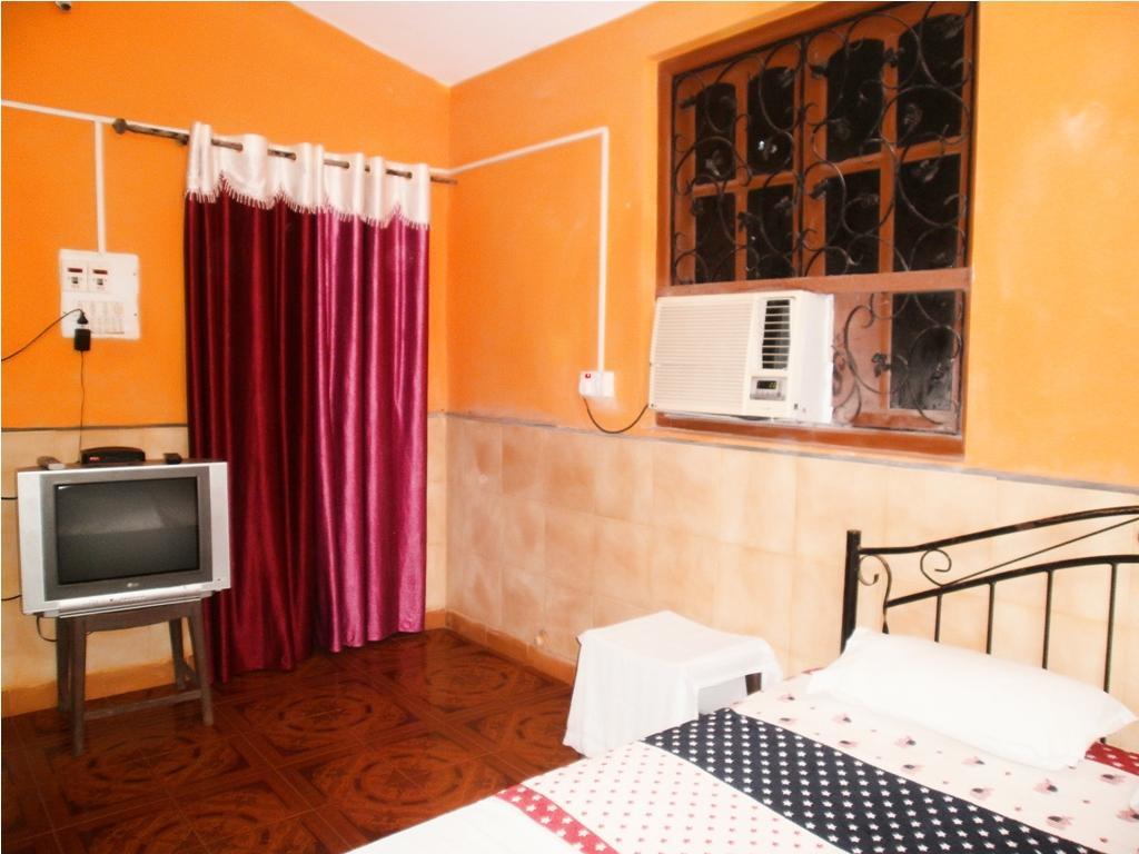 Yellow House Hotel Calangute Kültér fotó